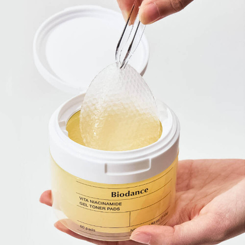 Осветляющие пэды с ниацинамидом для сияния кожи Biodance Vita Niacinamide Gel Toner Pad 