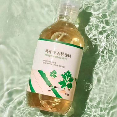 Успокаивающий тоник с полыньюRound Lab Mugwort Calming Toner