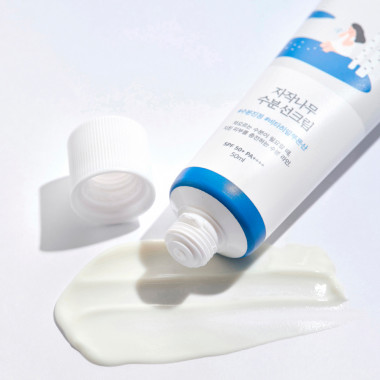 Увлажняющий санскрин с берёзовым соком Round Lab Birch Juice Moisturizing Sunscreen SPF50+ PA++++