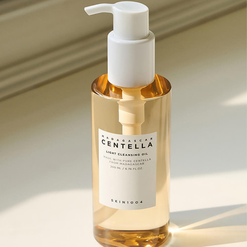 Гидрофильное масло с центеллой SKIN1004 Madagascar Centella Light Cleansing Oil