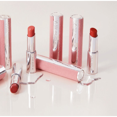 Увлажняющий оттеночный бальзам для губ 06 Coconut Shell  YNM Candy Gloss Balm