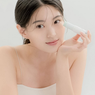 Успокаивающий стик-бальзам с экстрактом нони Dr.Althea Free Moment Green Calming Multi Balm